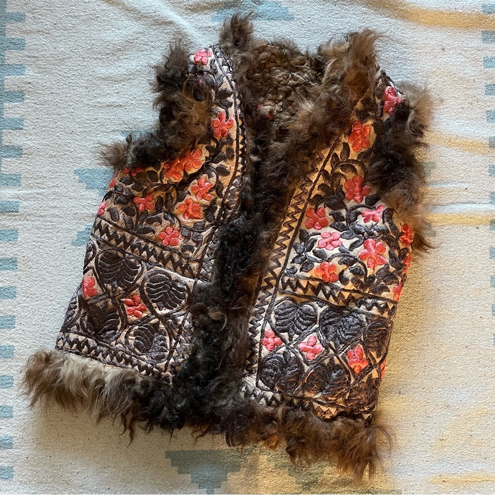 Vintage Shearling Embroidered Sheepskin Leather Vest Afghan Floral Handmade Rare